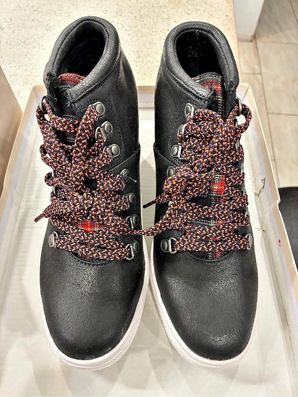 Not Rated Black High-Top Sneakers SZ 8.5 NWT